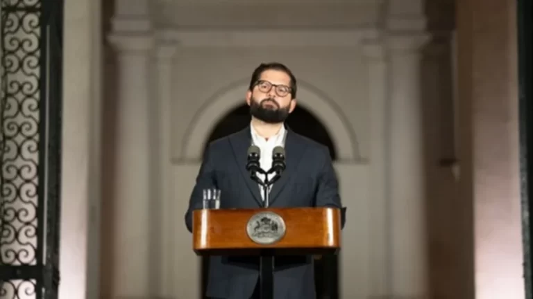 Fiscalía de Chile confirma denuncia por acoso sexual contra Gabriel Boric