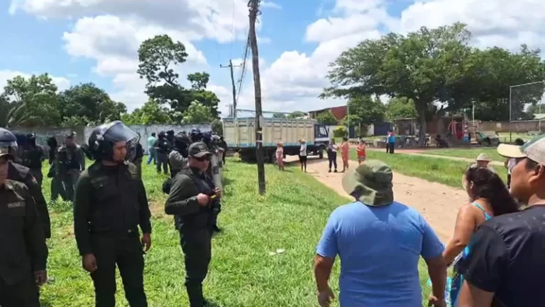 Vecinos de Plan 3000 gasificados en disputa por área verde