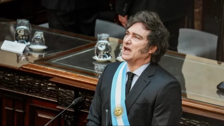 Argentina anuncia reforma migratoria: extranjeros deberán pagar por salud y educación universitaria