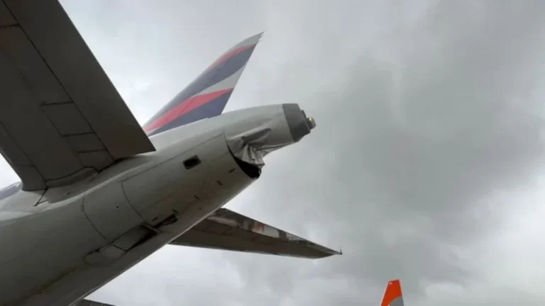 Dos aviones chocan en la pista del aeropuerto de Congonhas, Brasil
