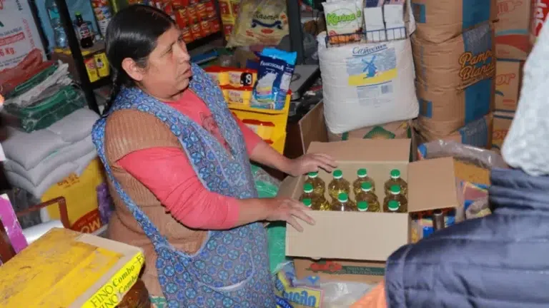Defensa al Consumidor obliga a regular el precio del aceite en mercados de La Paz