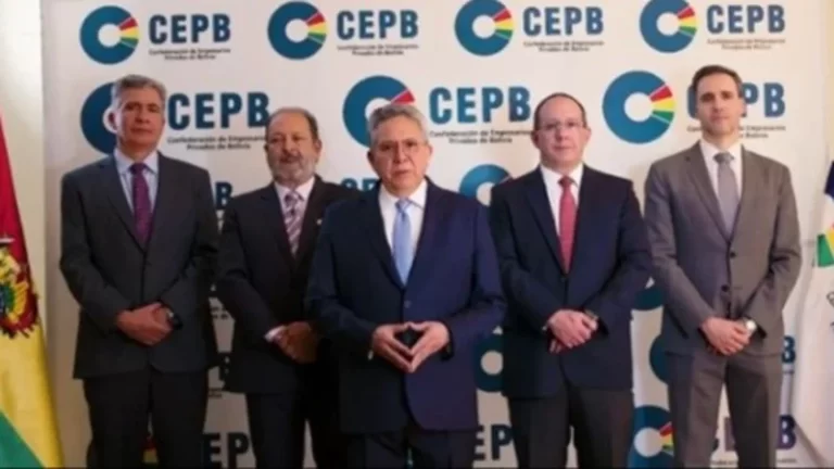 “Al borde del colapso”: Empresarios piden un cambio en las políticas económicas para 2025