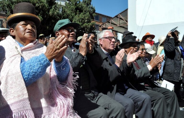 Jubilados de Tarija esperan aprobación de ley para la devolución de aportes