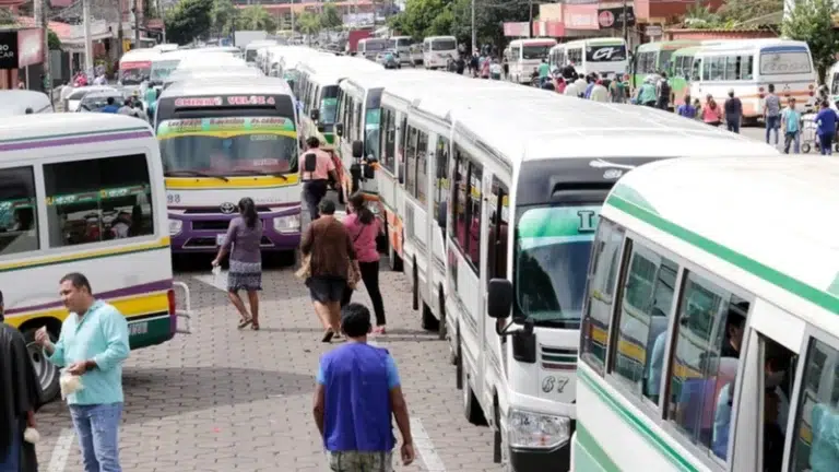 Municipio de Santa Cruz Postergó el Ordenamiento del Transporte Público para la Próxima Semana