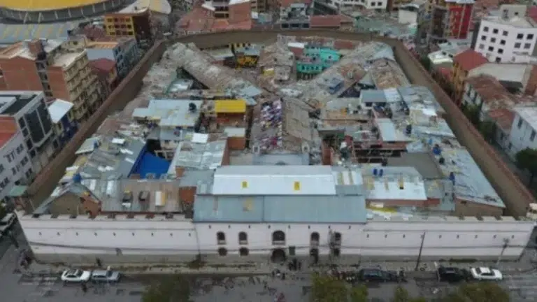 Investigan abuso sexual grupal en el penal de San Pedro, La Paz