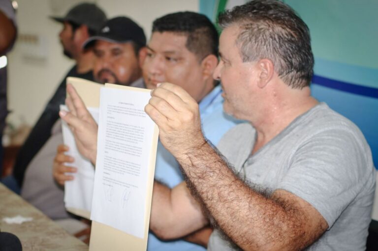 Acuerdo entre Ábrego y Brú no logra levantar el bloqueo en Yacuiba