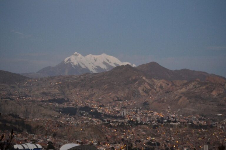 El lago Titicaca se asfixia: crisis climática y contaminación amenazan su futuro