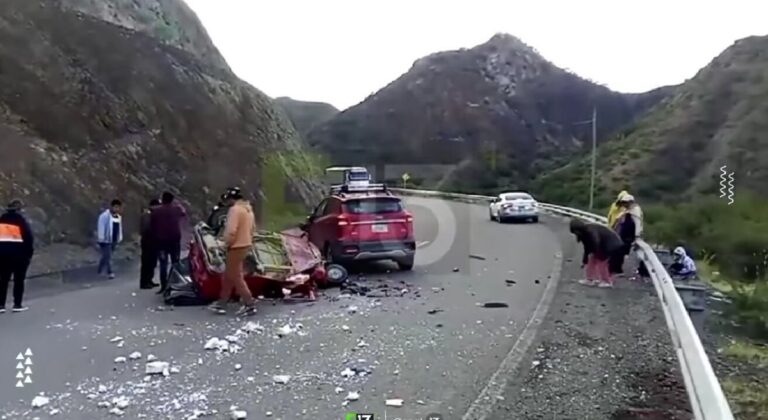 Trágico accidente en la carretera Tupiza-Villazón deja dos fallecidos y dos heridos
