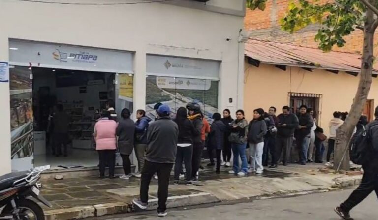 Sube el precio del aceite y Emapa restringe ventas ante largas filas en Tarija y el país
