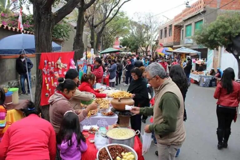 Proponen ampliar a tres días la feria de Santa Anita en la calle Cochabamba